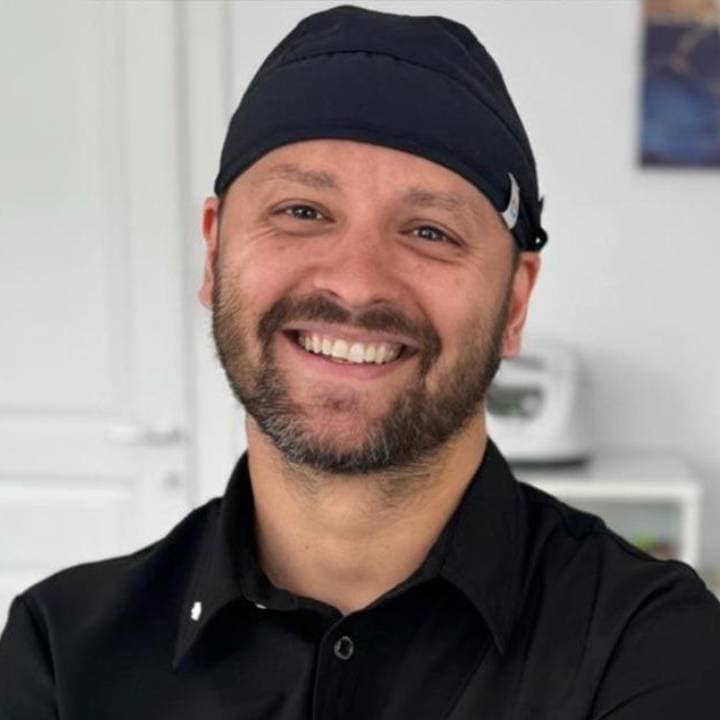 Dr. Cosmin Miu
