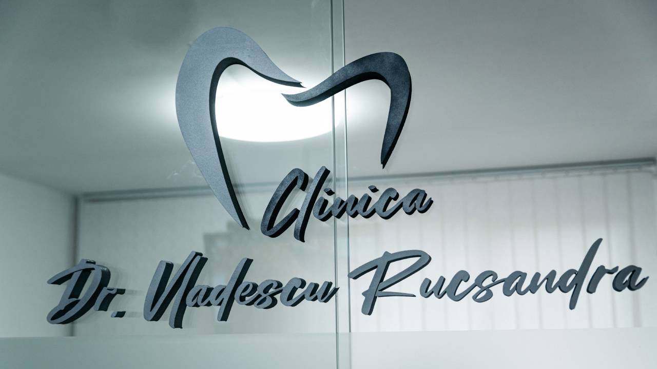 contact Ruru Dent | Clinica Stomatologica Bucuresti